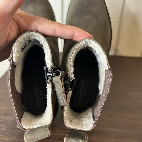 Rockport Ryleigh Gore Waterproof Chelsea Boots, size 6. - Picture 8 of 8